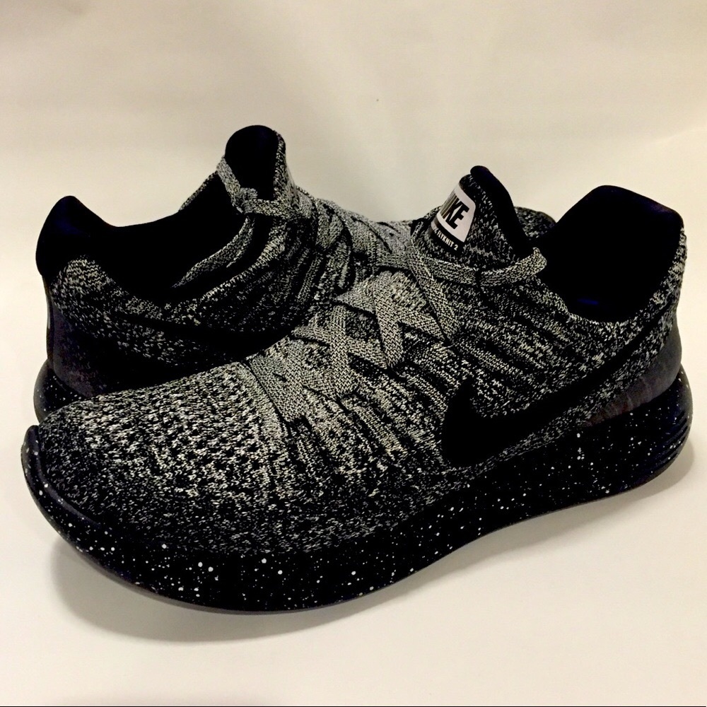 Nike Women’s LunarEpic Low Flyknit Running Shoes